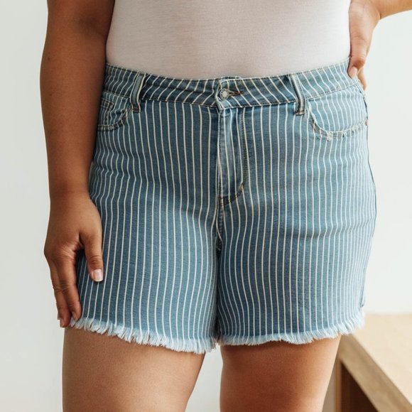 Judy Blue Striped Denim Shorts - Picture 8 of 9